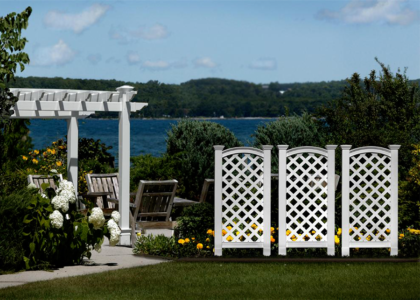 vinyl Pergola with  maintenance free trellis,  Niagara on the lake.